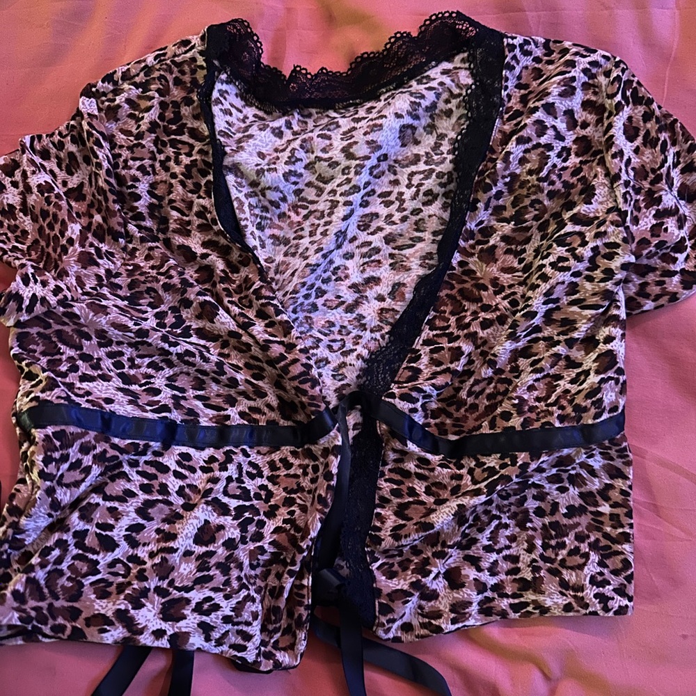 SHEIN Leopard Print Lace Trim Top